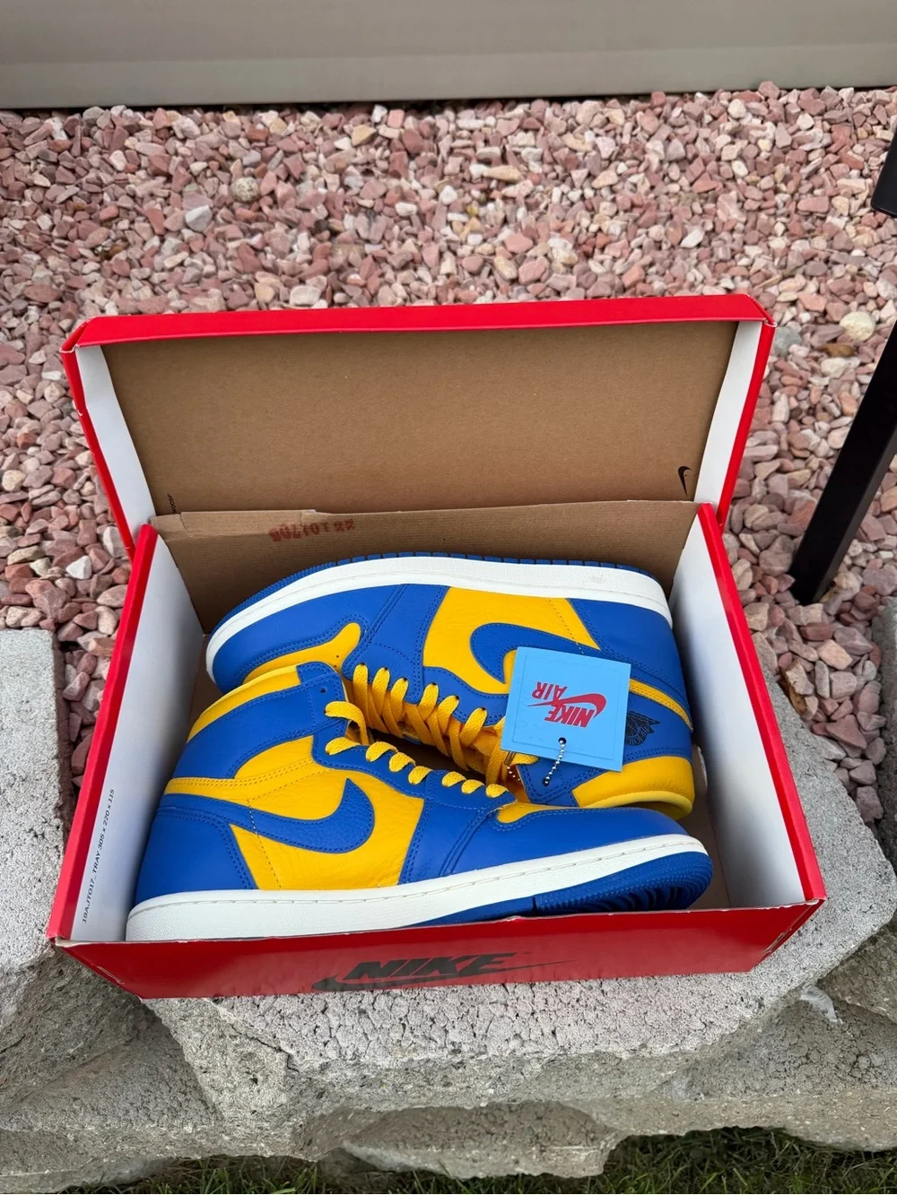 Nike Air Jordan 1 Retro Hi OG  Blue & Yellow WMNS Size 9